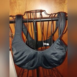 She Curve NWOT SIZE 38C Excellent